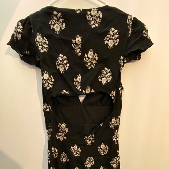 Aritzia Sunday Best Rand Floral Dress (size: 6) - Picture 3 of 5